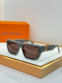 LV LUXURY FRAMES "VERY LEGENDARY"
